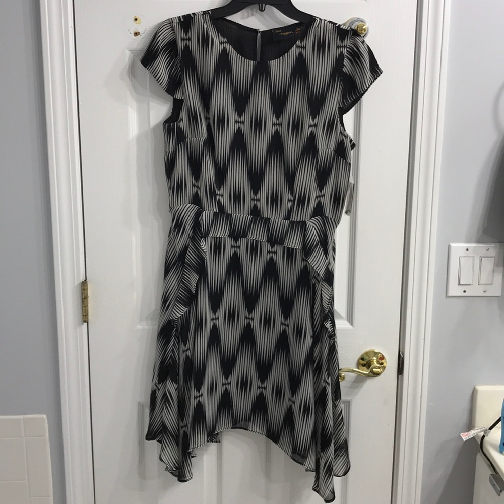 Black and white professional dress. New w/tags.